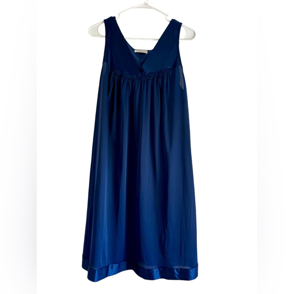 Vintage Vanity Fair Night Gown - Picture 11 of 11